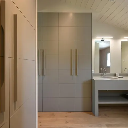 Vakantiehuis Maison Spacieuse Avec Piscine Et Acces - Fr-1-434-69 Les Portes-en-Re