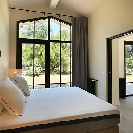 Vakantiehuis Maison Spacieuse Avec Piscine Et Acces - Fr-1-434-69 Les Portes-en-Re