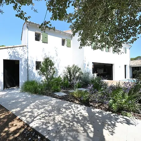 Maison Spacieuse Avec Piscine Et Accès - Fr-1-434-69 * Les Portes-en-Re